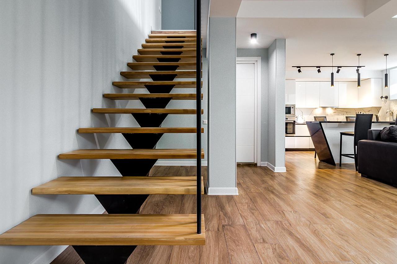 Modern Apartment In Old ティビリシ エクステリア 写真