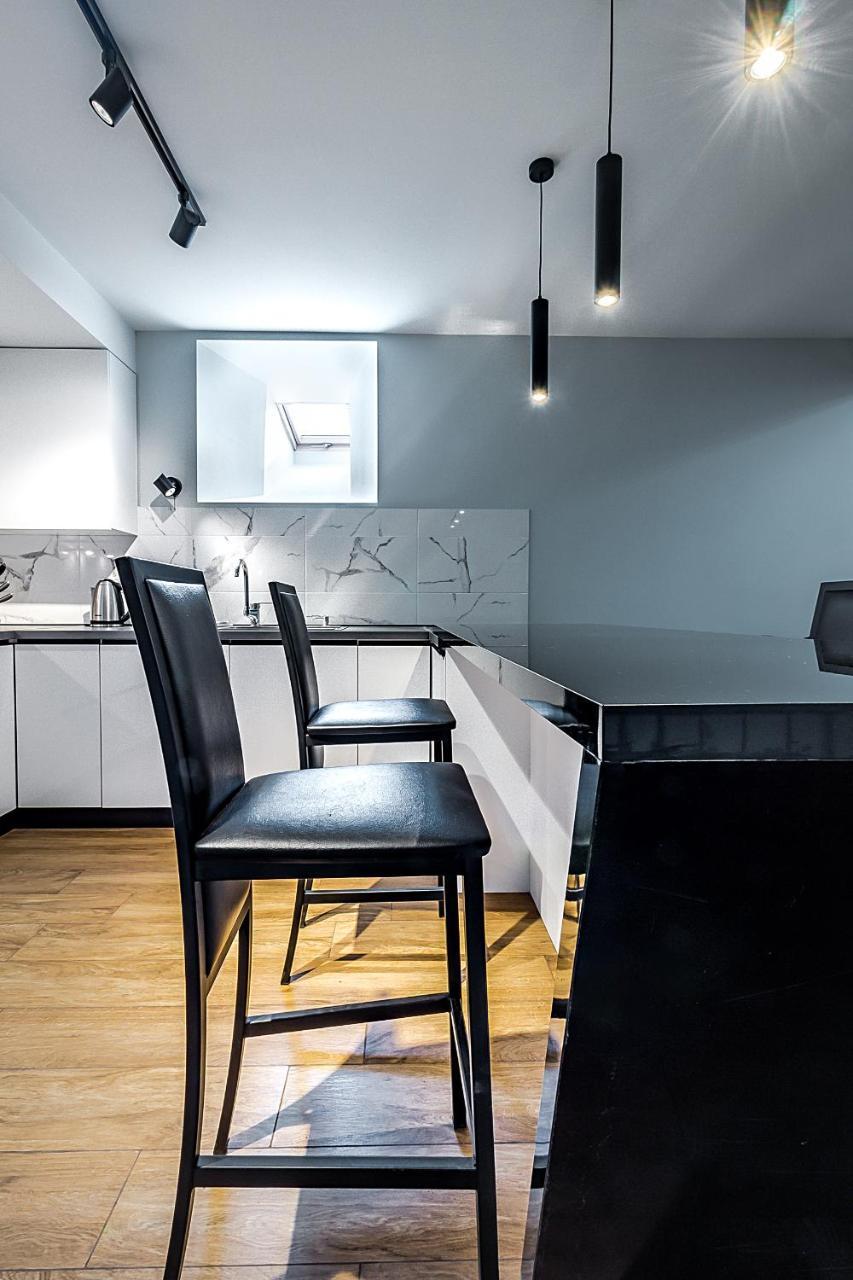 Modern Apartment In Old ティビリシ エクステリア 写真
