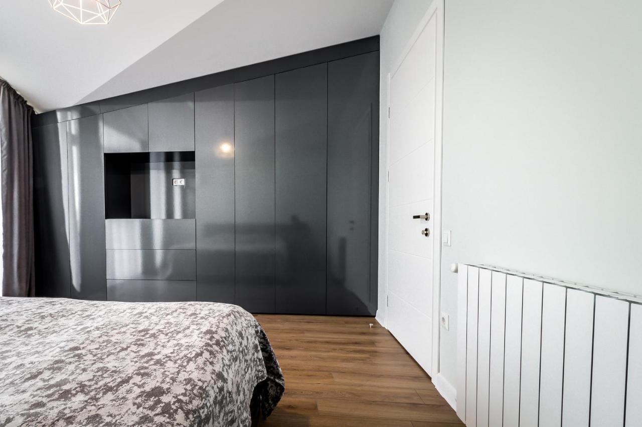 Modern Apartment In Old ティビリシ エクステリア 写真