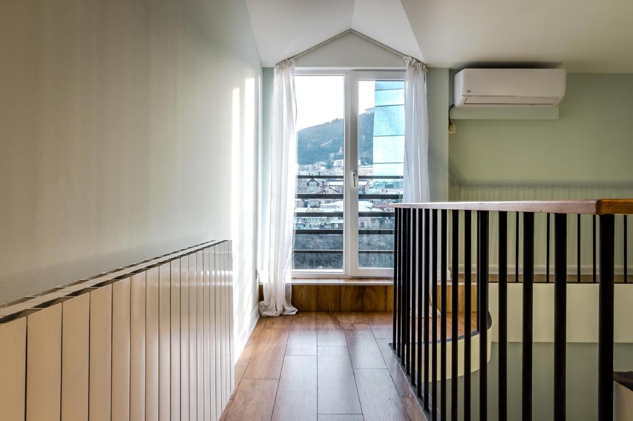 Modern Apartment In Old ティビリシ エクステリア 写真