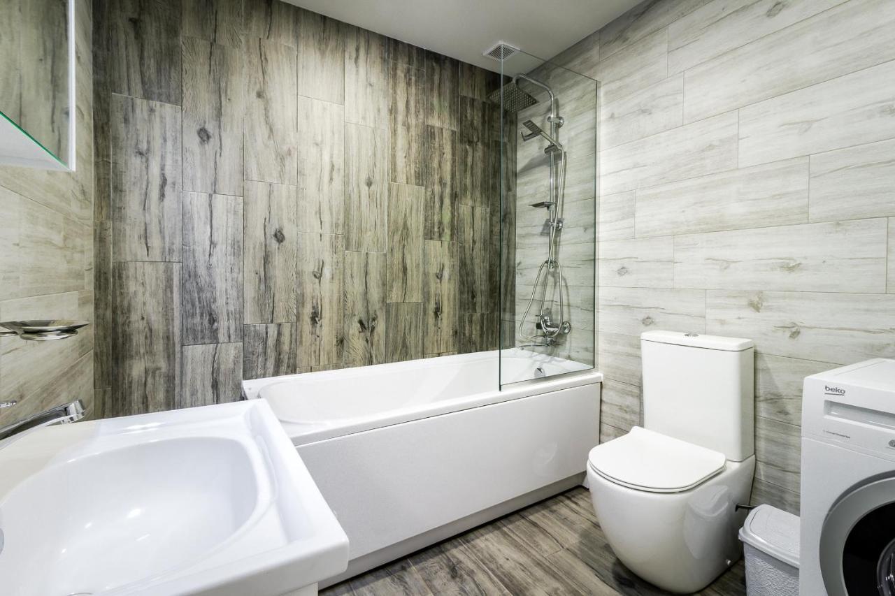 Modern Apartment In Old ティビリシ エクステリア 写真